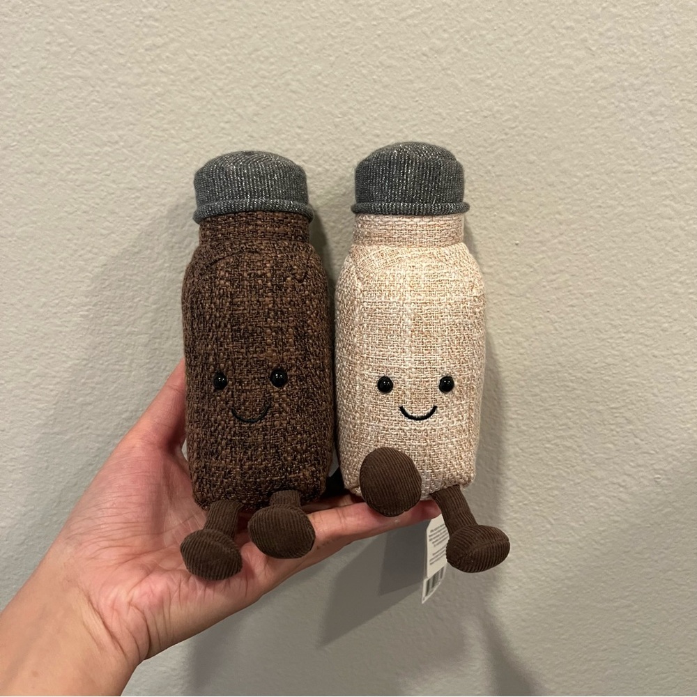 Jellycat Amuseables Rocksy Salt & Miller Pepper